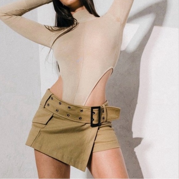 Elegant Beige Bodysuit - Picture 2 of 4